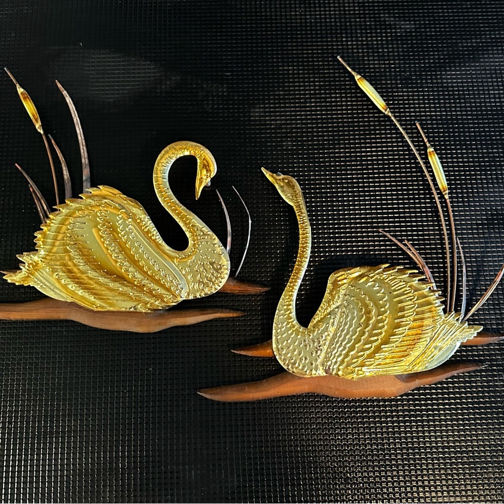 Vintage Home Interior Mid Century Modern Brass Tone Tin Wood Swan Cattail Set